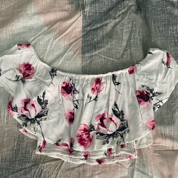OFF THE SHOULDER FLORAL CROP TOP - Picture 1 of 2